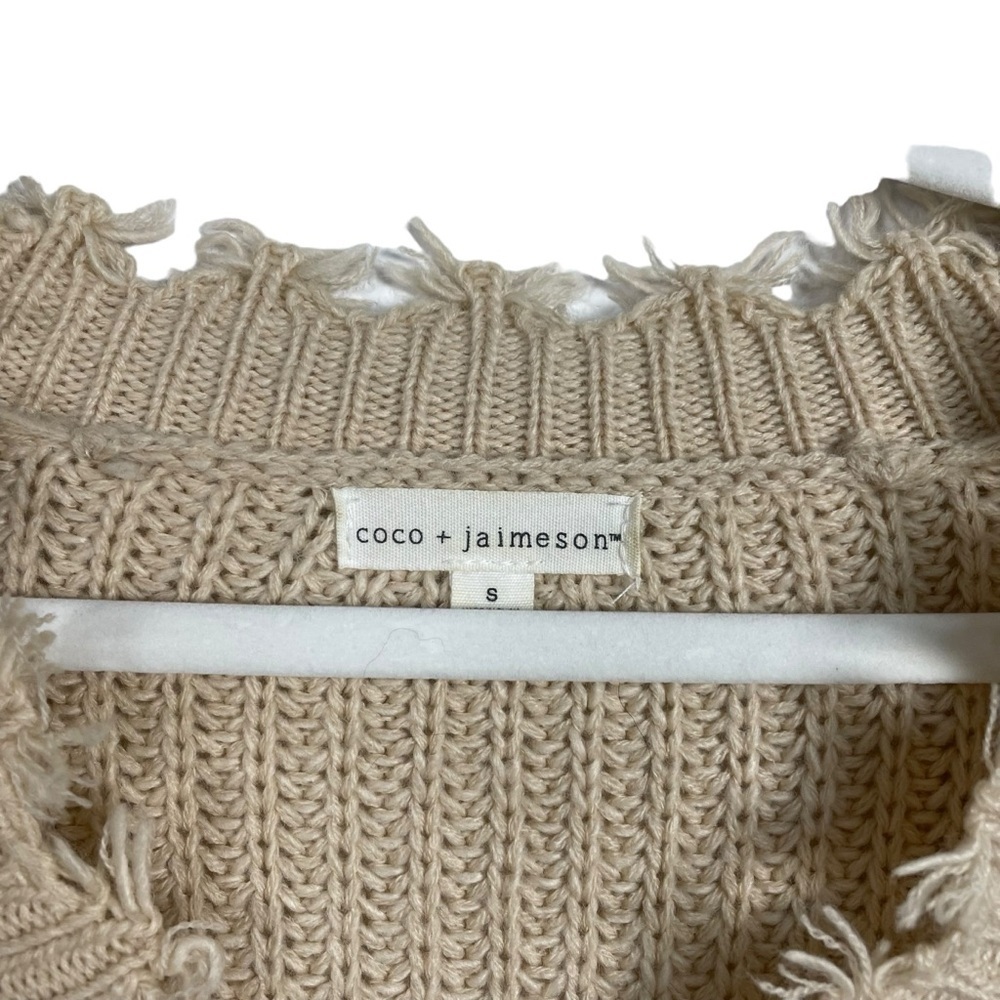 Coco + Jaimeson Cable Knit V-Neck Fringe Sweater in Tan Size S - Picture 8 of 10
